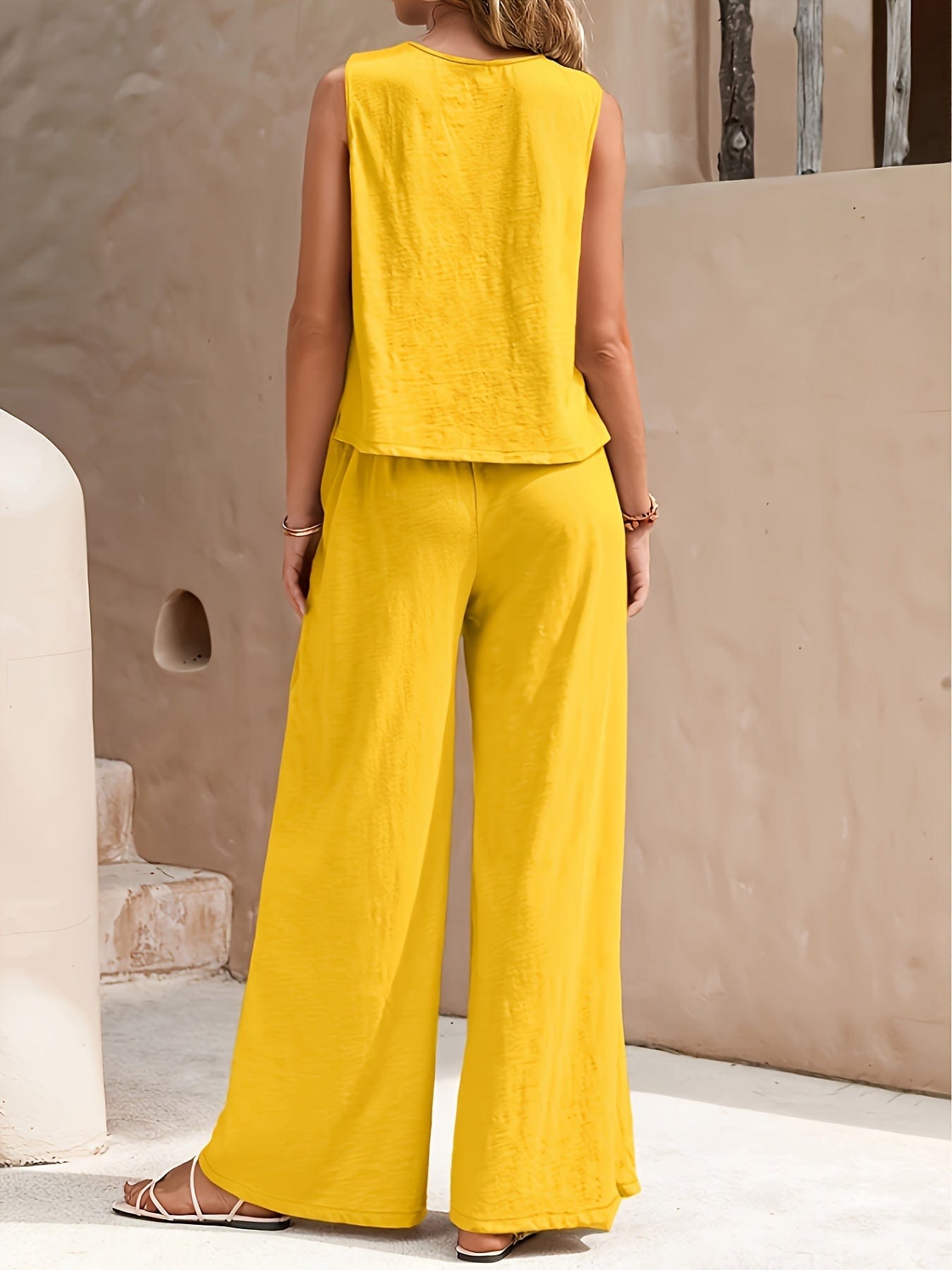 Sleeveless Crew Neck Tank Top & Wide Leg Pants, Women's Two-Piece Elegant Set Perfect for Spring & Summer