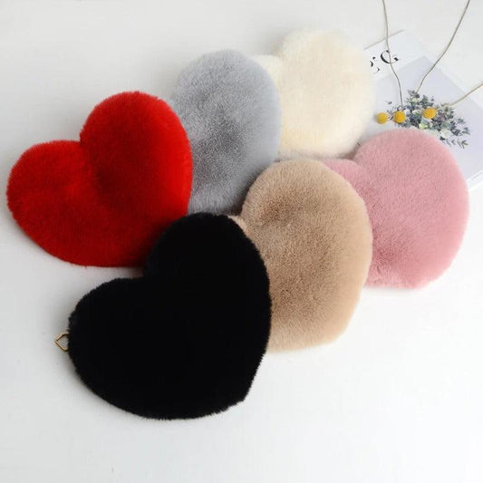 Cute Heart-Shaped Faux Fur Crossbody Bag – Plush Chain Shoulder Handbag for Women,