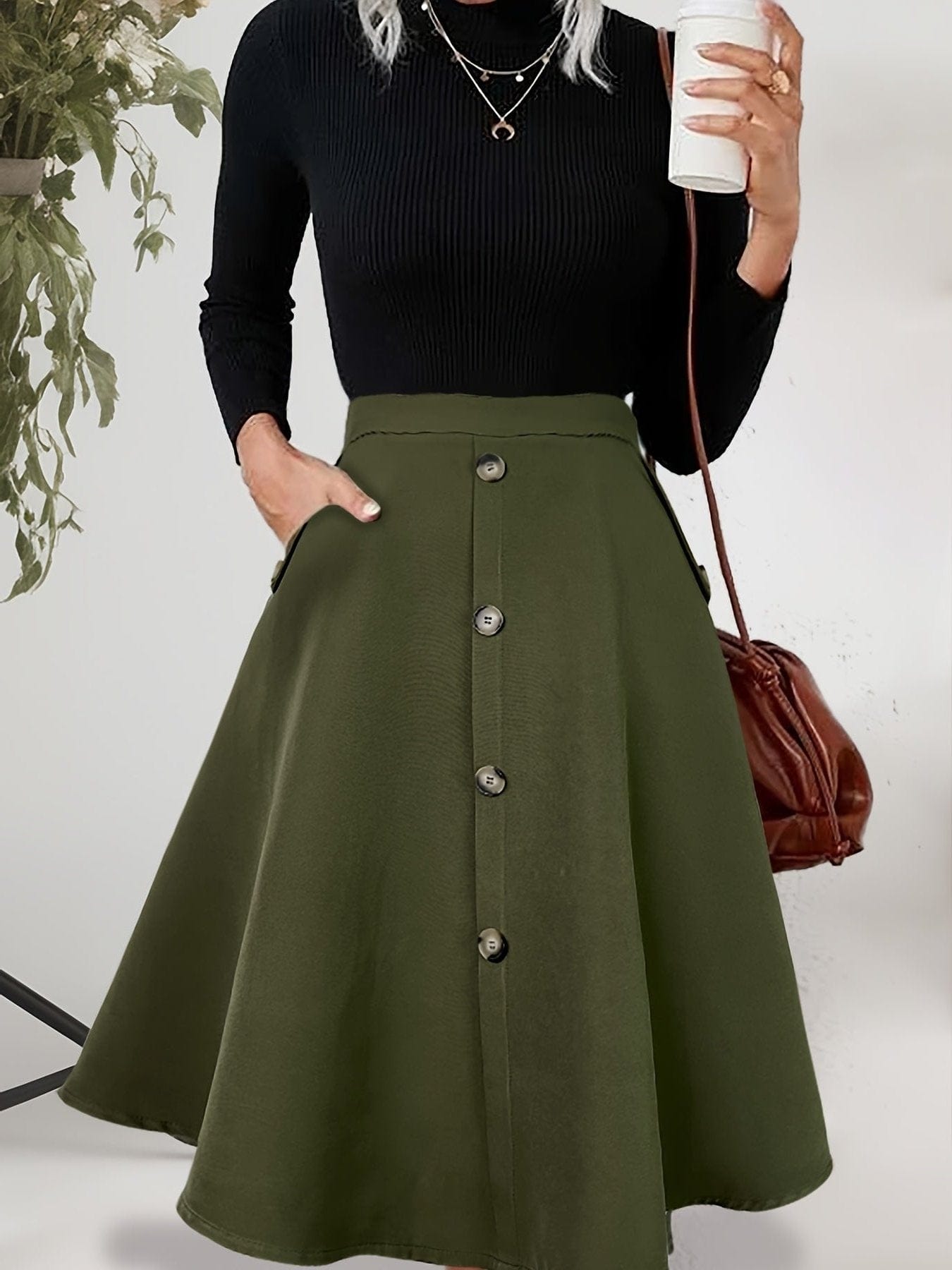 High-Waisted Skirt with Side Pockets, Durable and Easy-Care Design for Timeless Spring/Summer Style