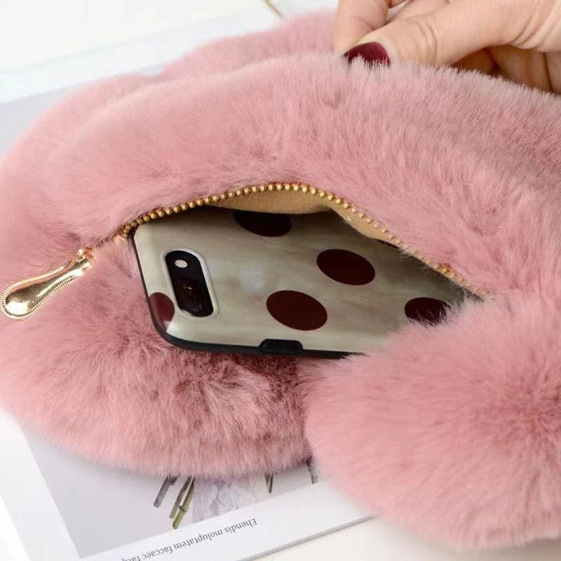Cute Heart-Shaped Faux Fur Crossbody Bag – Plush Chain Shoulder Handbag for Women,