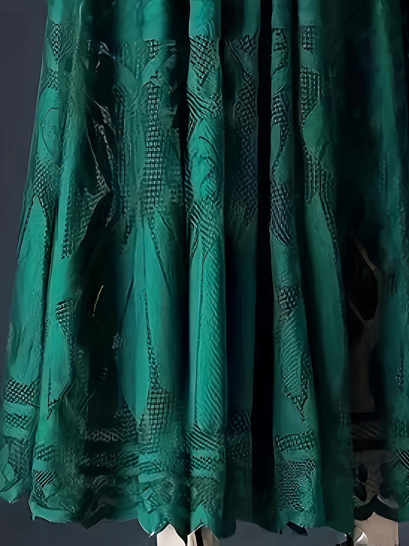 Guipure Lace High-Waisted Maxi Skirt Flowing A-Line Design for Chic Spring & Summer Elegance